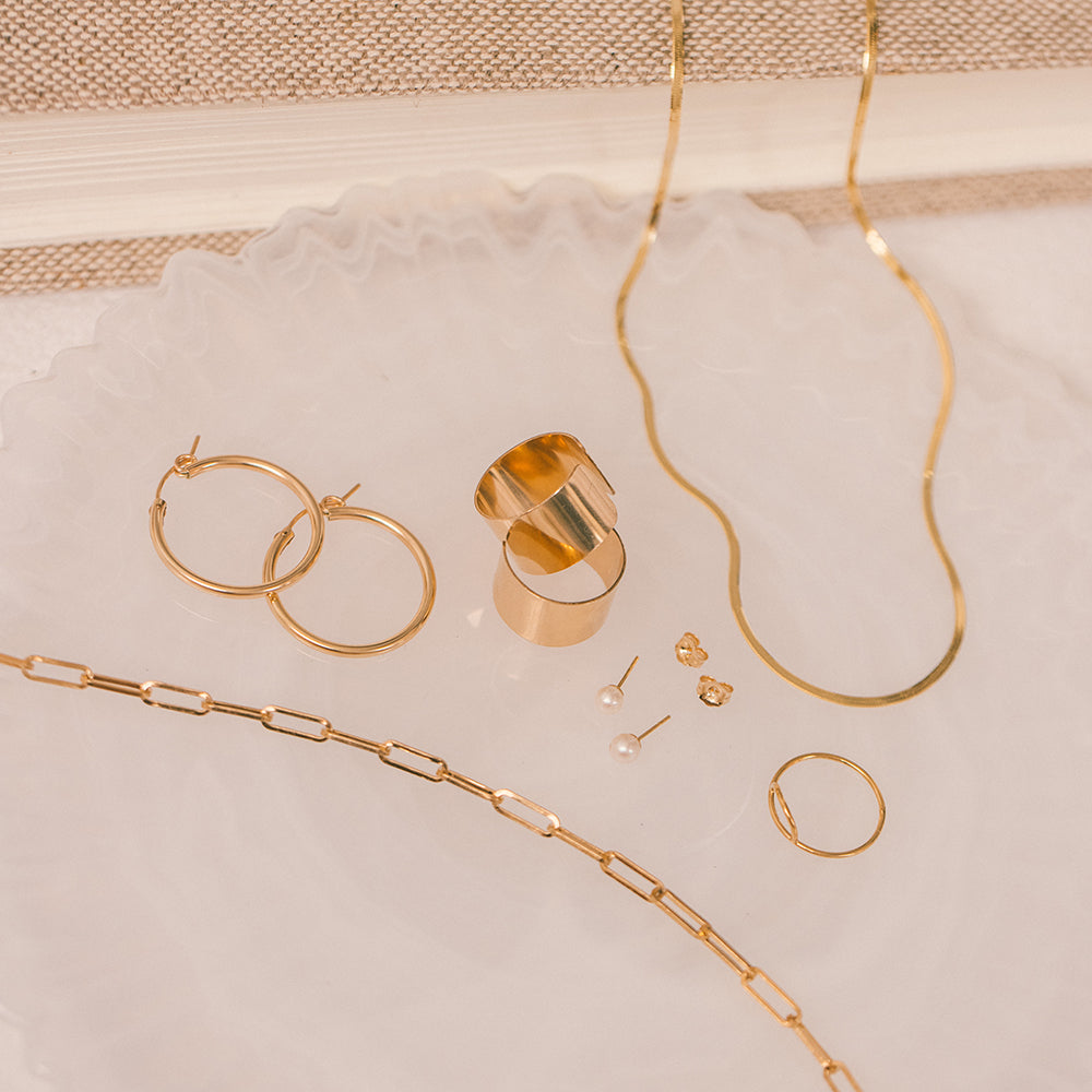 Our Choices for the Best Minimalist Jewelry