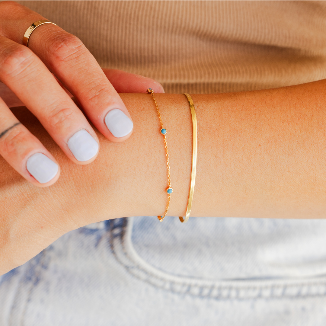 Our Guide To Stacking & Styling Bracelets
