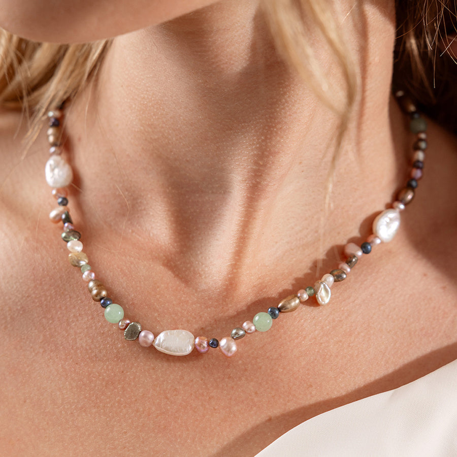 Low Tide Pearl Necklace Lifestyle