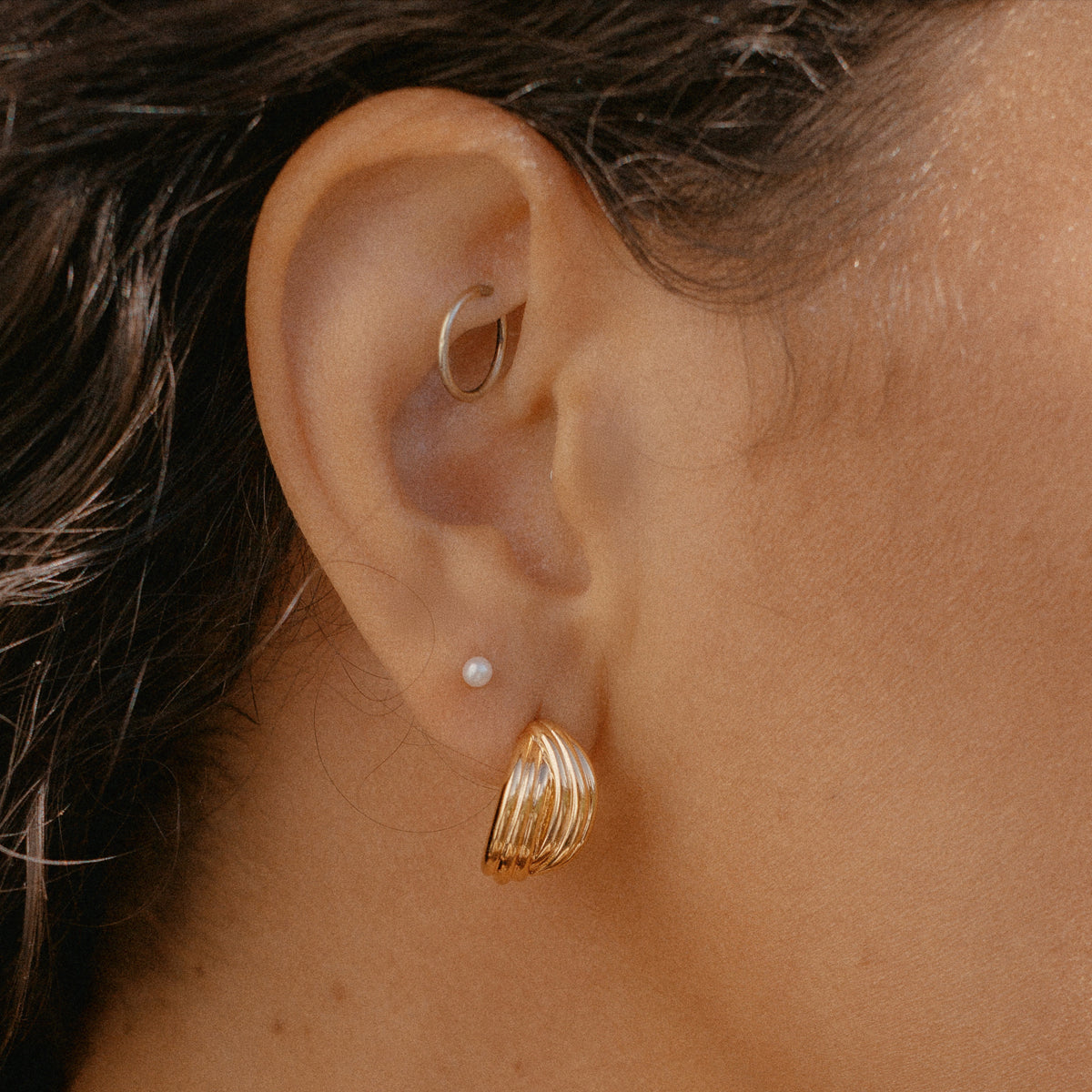 Sol Crossover Hoop Earrings