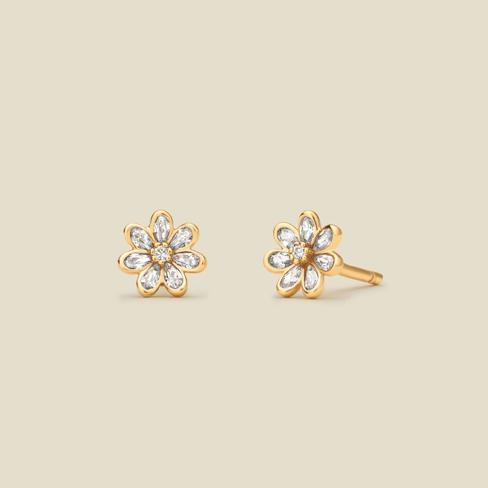 Luxe Flower Stud Earrings Gold Vermeil Earring