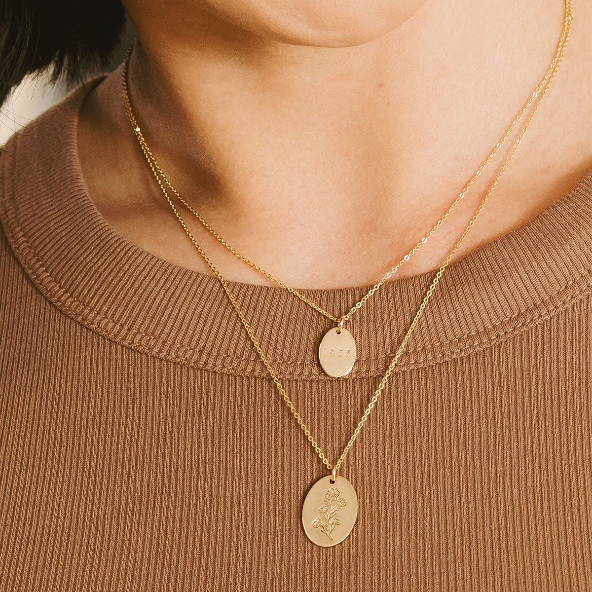 Mini Oval Disc Necklace Necklace